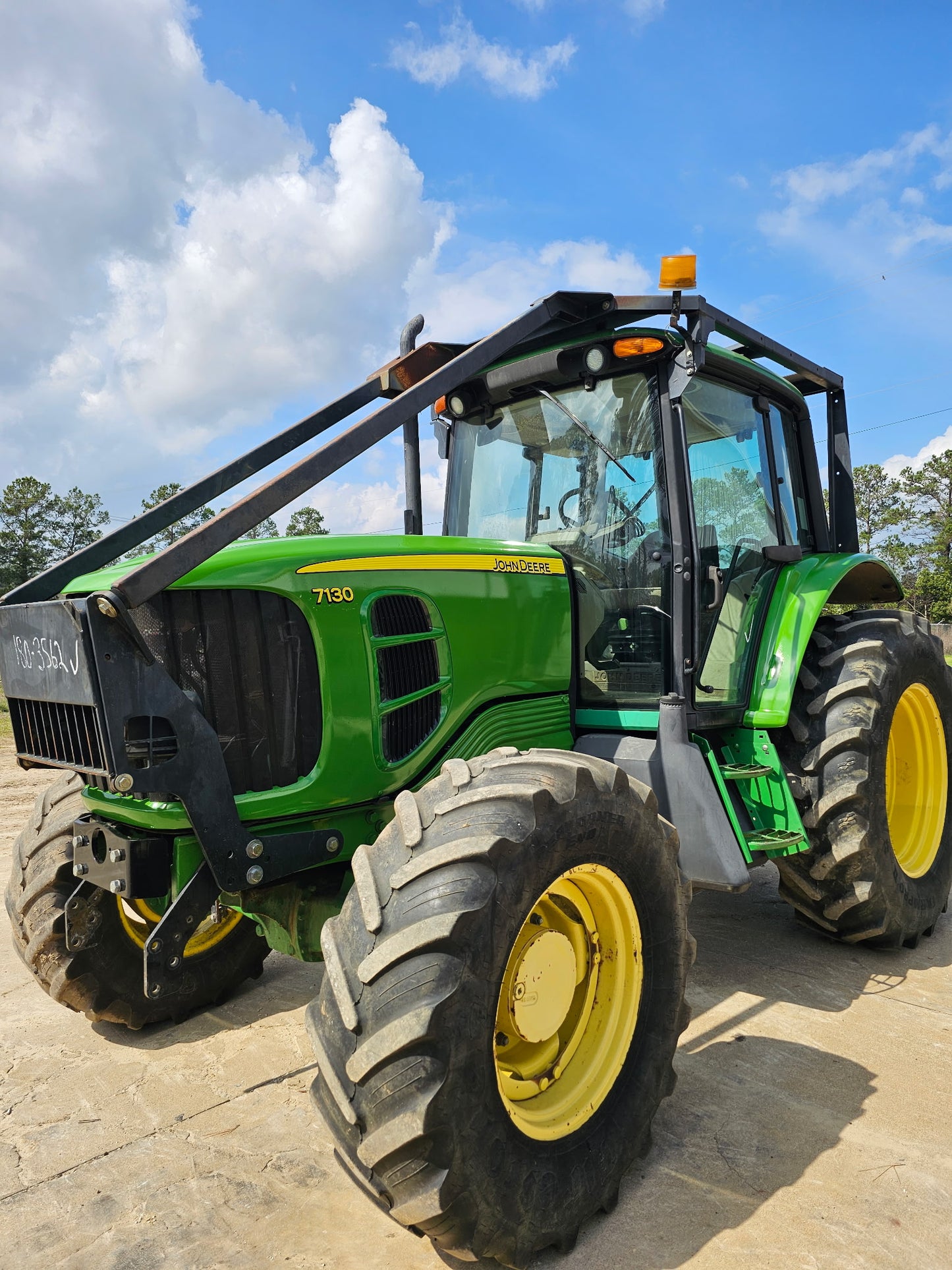 2010 John Deere 7130