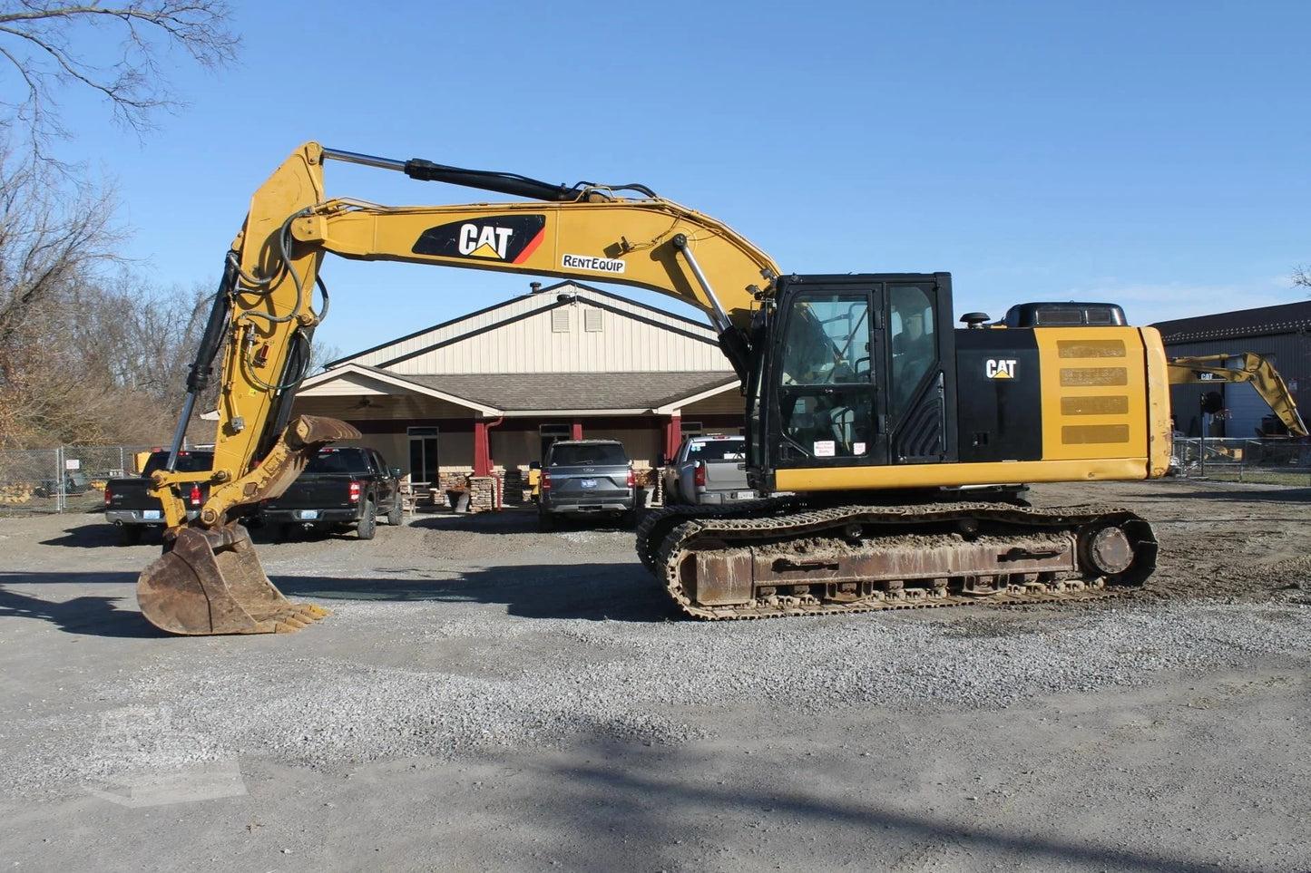 2017 CAT 323 FL