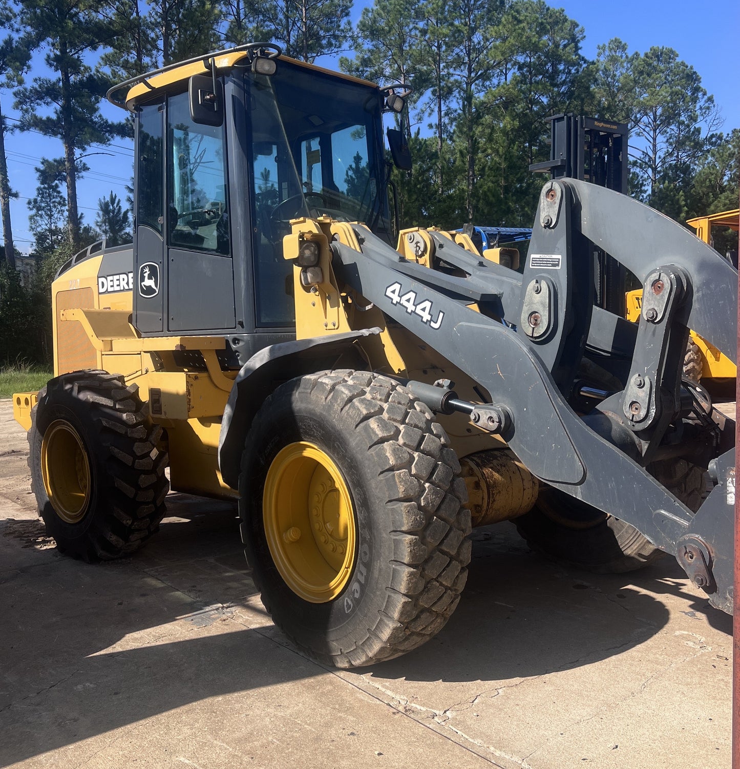 2005 John Deere 444J