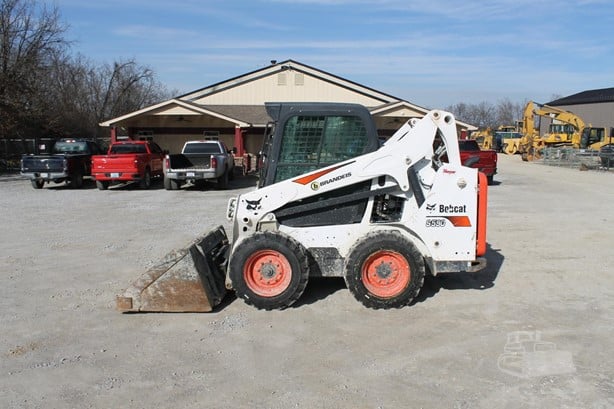 Bobcat S590 Skid Steer