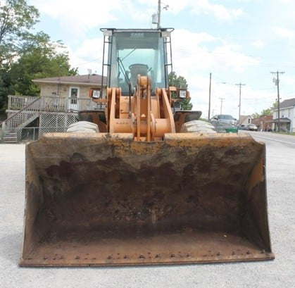 Case 621D