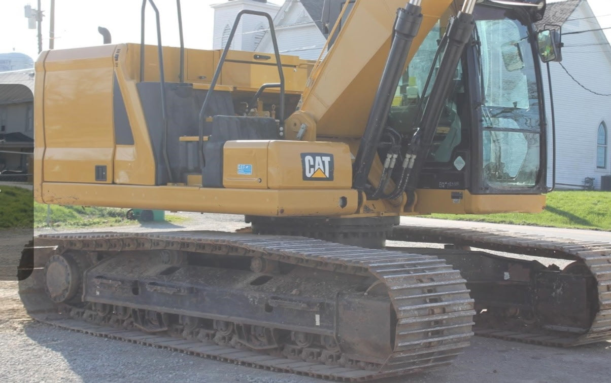2018 CAT 320