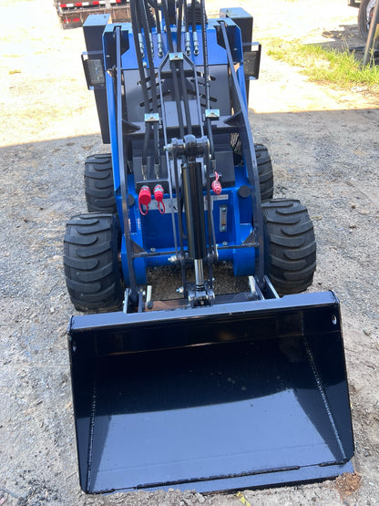NEW AGT MX-MRW14 Mini Skid Steer – Bucket & Aux Hydraulics