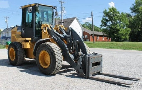 2005 John Deere 444J