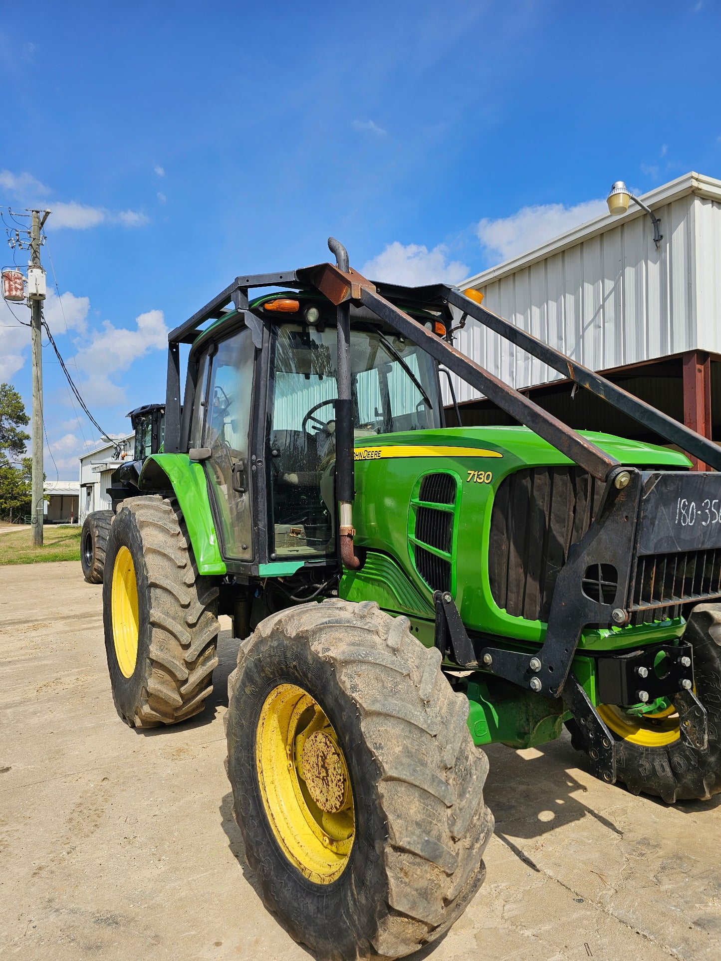 2010 John Deere 7130