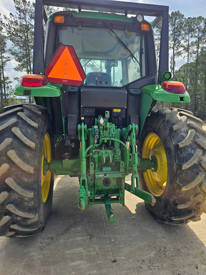 2010 John Deere 7130