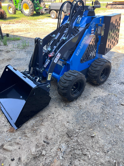 NEW AGT MX-MRW14 Mini Skid Steer – Bucket & Aux Hydraulics