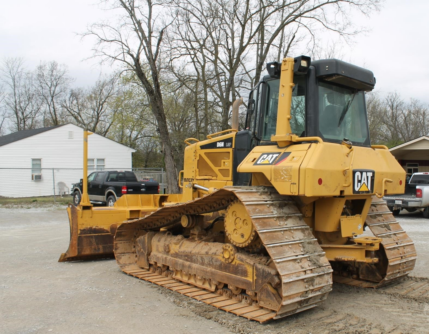 CATERPILLAR D6N LGP